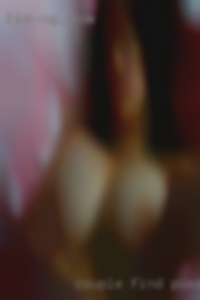 Couple find pussy experience,bi-tolerant near Cumberland.